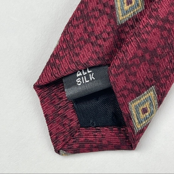 Fila A Mano Tie Mens Red Diamonds All Silk Tailored By Tom James - Picture 4 of 5